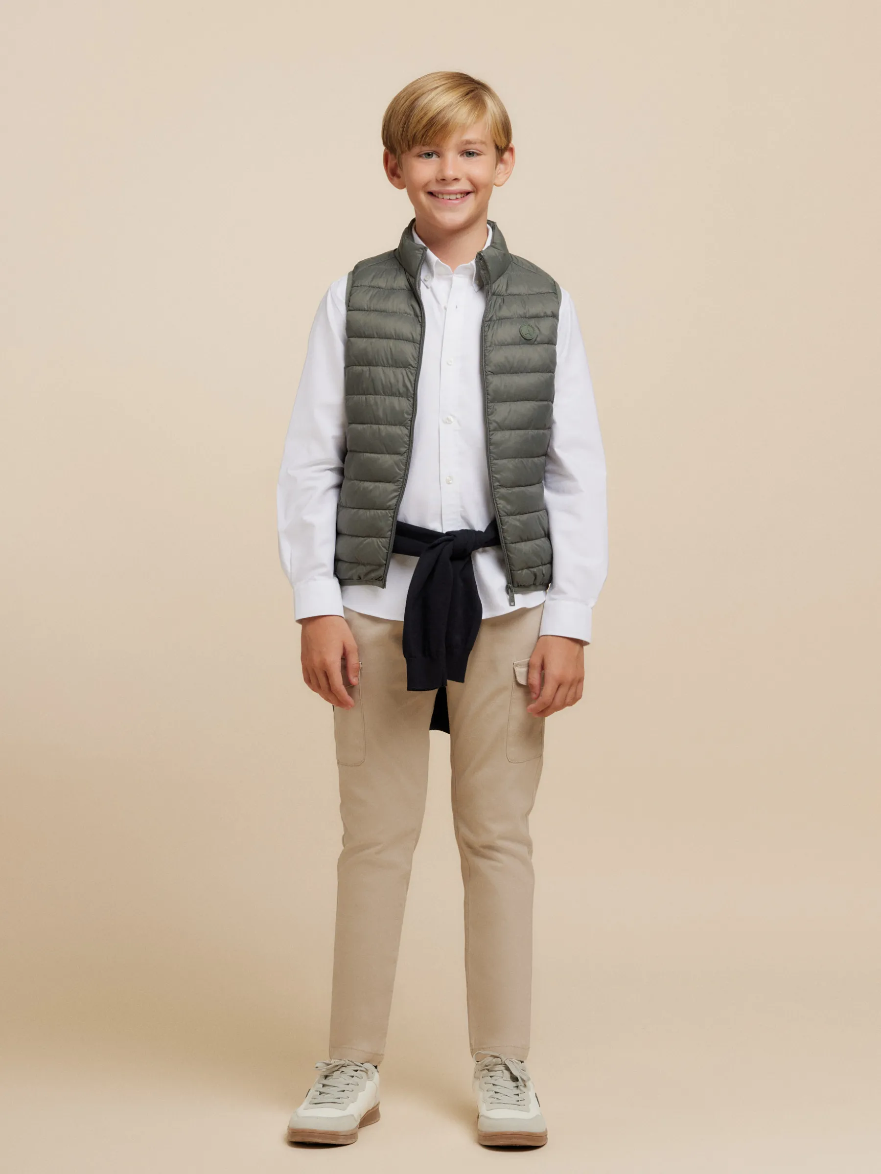 New CHALECO NIRO KIDS Cazadoras Y Chalecos